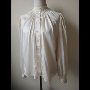 HOLIDAY PICK 🔴 Ivory Blouse